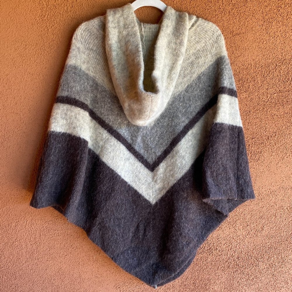 Vintage Icelandic Fashions Wool Hooded Poncho One Size - Picture 4 of 6